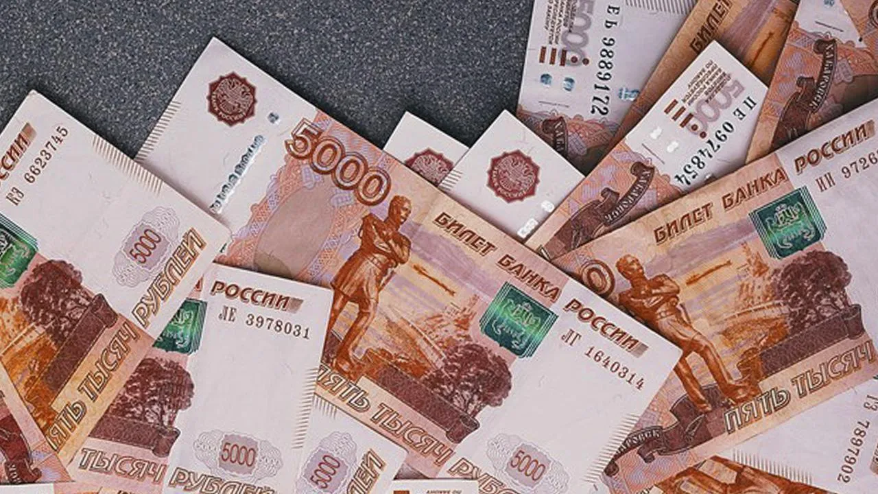 «Помойте окна»: экстрасенс рассказала, как привлечь в свою жизнь богатство
