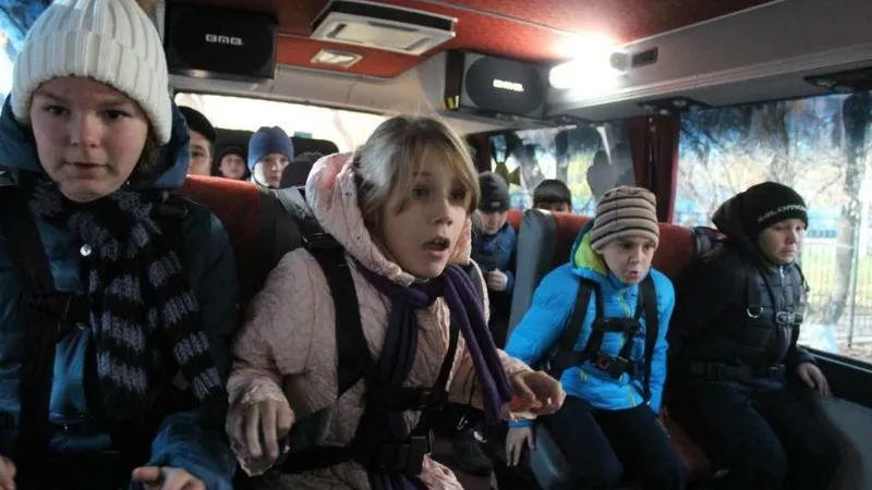 Попасть в смоделированную аварию и выучить правила дорожной безопасности можно в автобусе-тренажере в МО