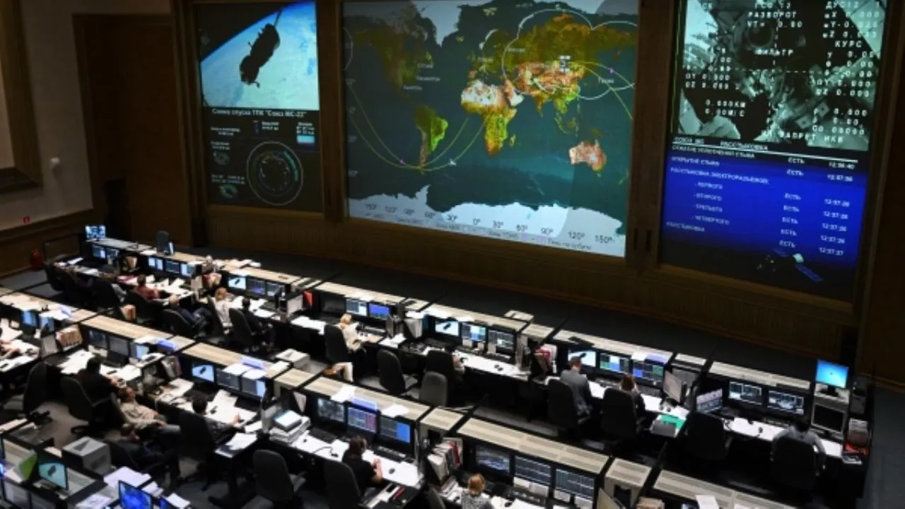 Компания SpaceX заявила, что преднамеренно уничтожила свою ракету во время запуска