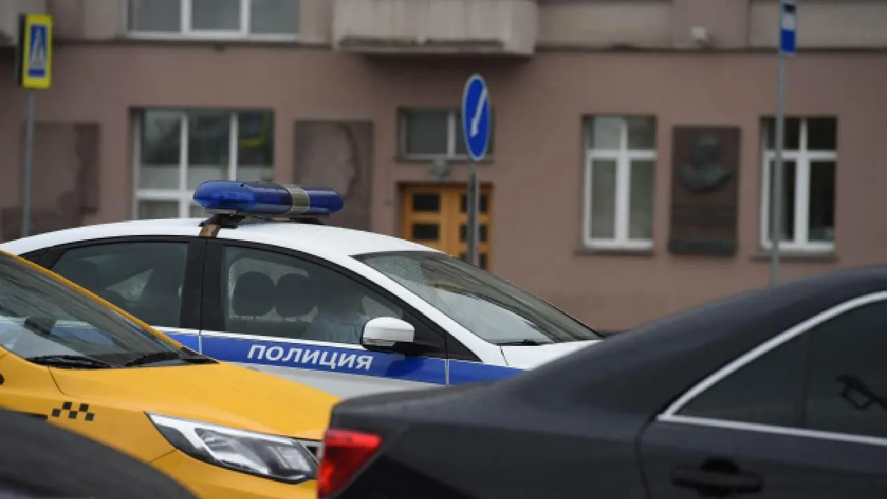 «Ненавижу утро»: в Омске образовались многокилометровые пробки