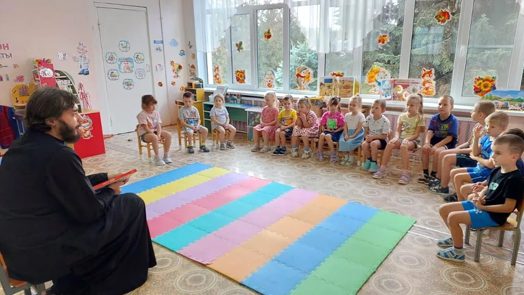 Фото: Успенский храм деревни Рожново