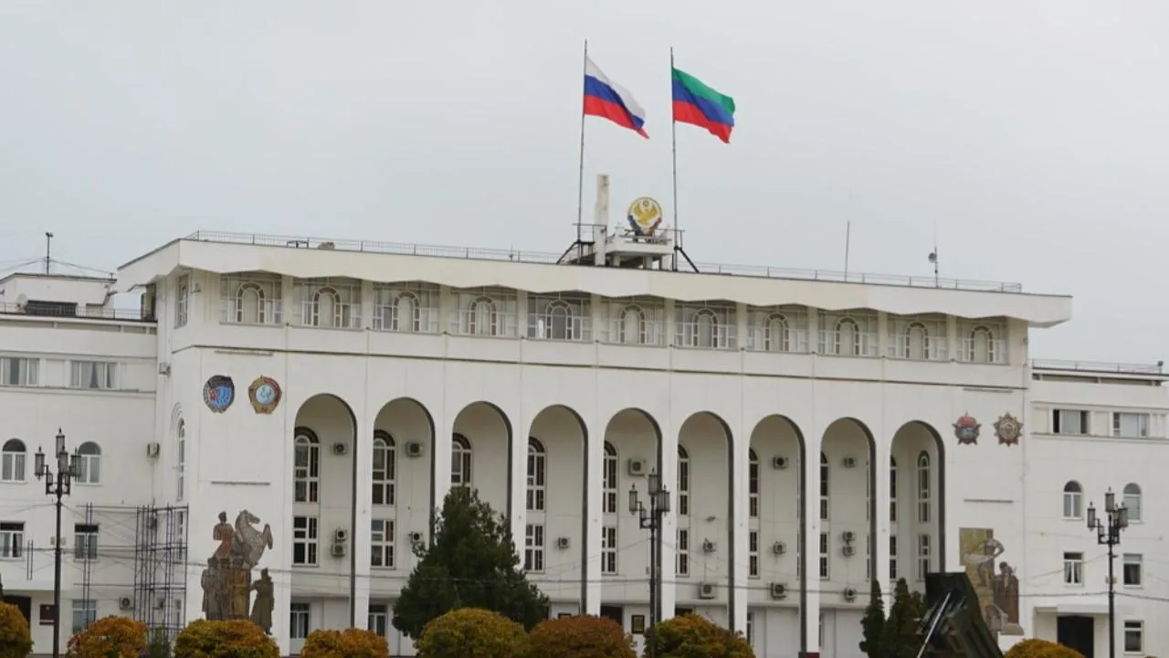 Семьям погибших при перестрелке в Махачкале полицейских окажут помощь