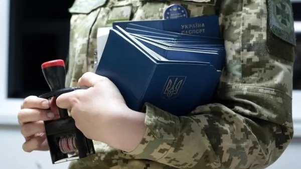 Эксперты: украинцы массово бегут в Европу