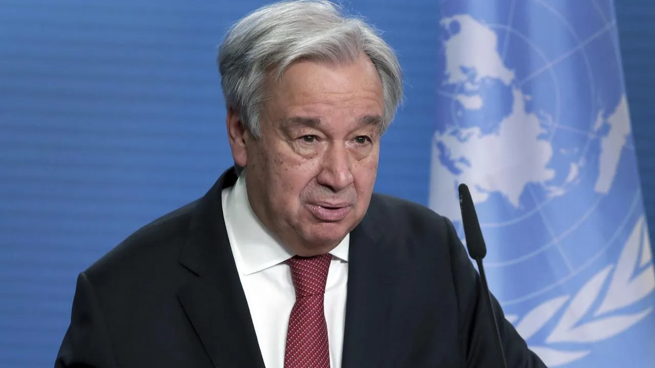 Зеленский отменил поездку генсека ООН на Украину