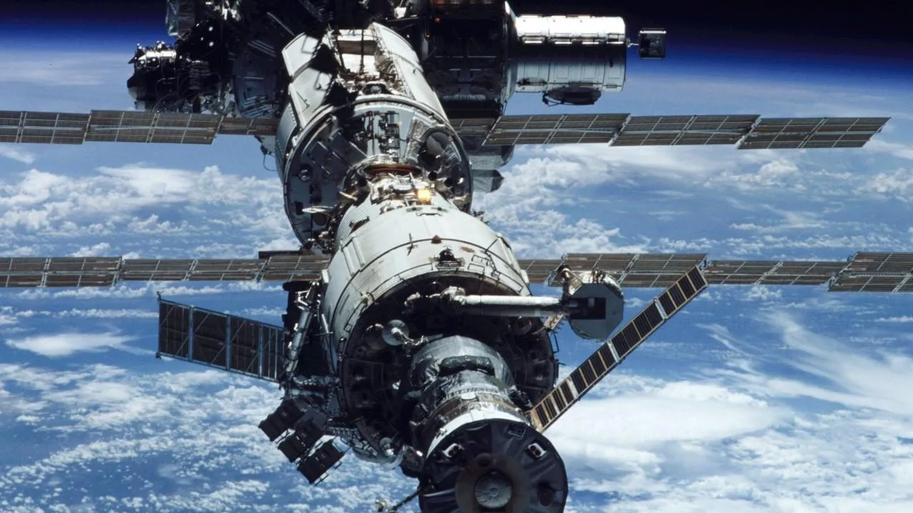 Космонавт Песков полетит на МКС на американском Crew Dragon