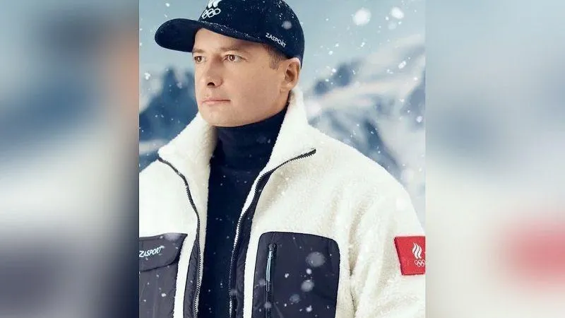 Герой России Дамир Юсупов, посадивший самолет на поле в Жуковском, стал амбассадором коллекции Олимпийских игр в Пекине