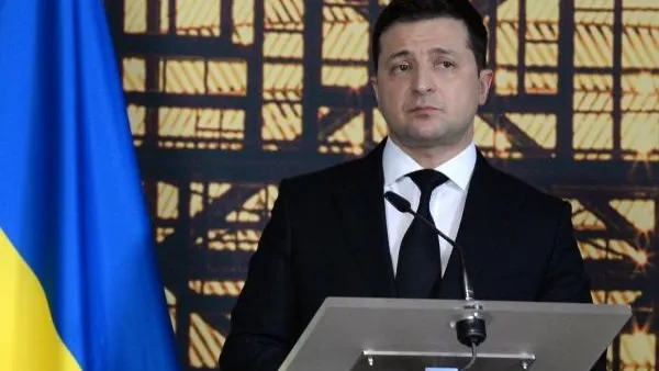 Стало известно об обещании Зеленского отдать западные регионы Украины Польше