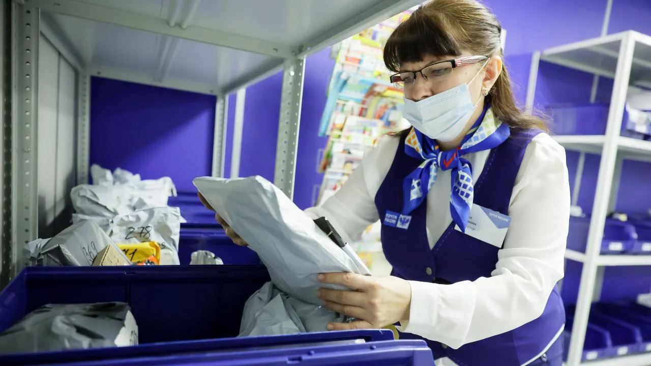 Более 40 тыс. посылок из Москвы и Подмосковья доставила Почта России участникам СВО в 2025 году