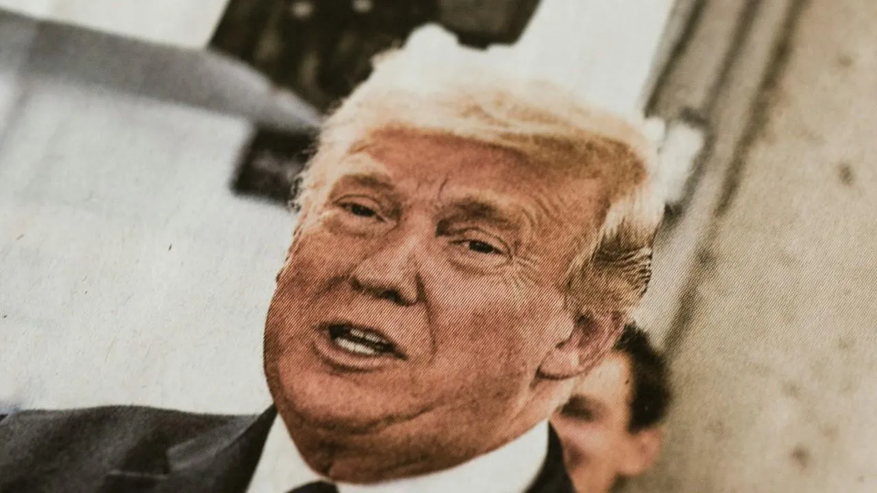 CBS: Трамп задумался над изменением условий сделки по недрам после выходки Зеленского