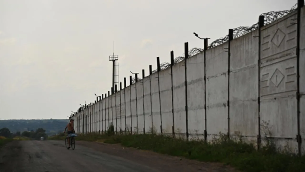 Рецидивист ранил двух человек ножом в Ижевске
