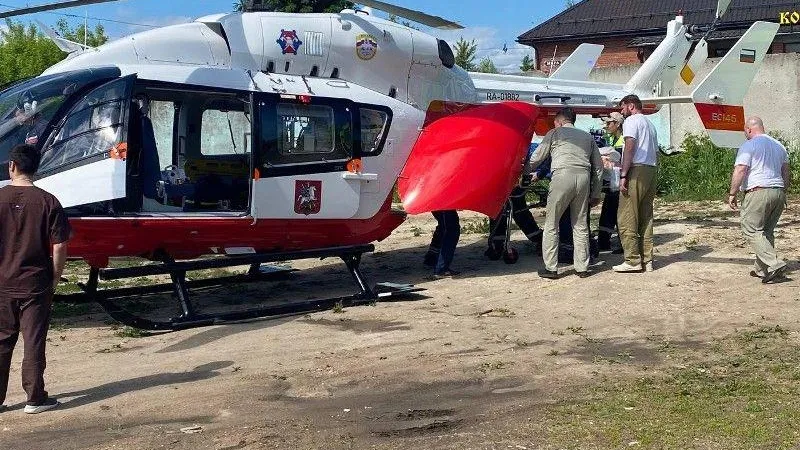 Еще один вертолет с пострадавшей в ДТП в Луховицах девочкой вылетел в больницу