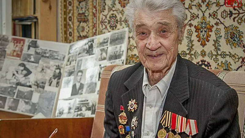 Глава Электростали поздравила ветерана Великой Отечественной войны Николая Рысева