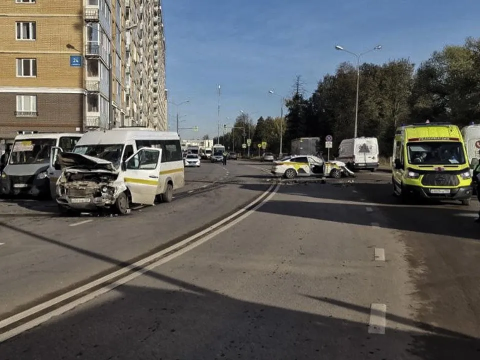 «Часть ответственности может быть снята»: юрист раскрыла виновников ДТП с такси и маршруткой в Люберцах