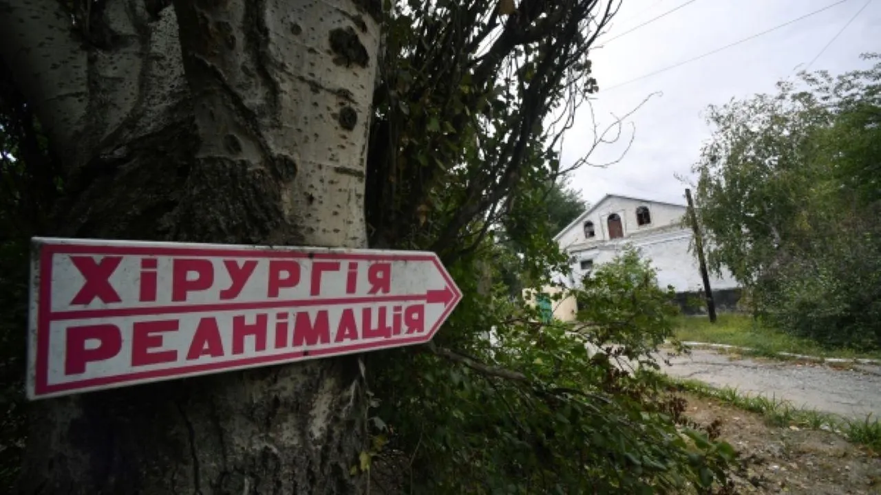 Украинские власти закрыли две больницы в Херсоне и отправили врачей в медкомиссии военкоматов