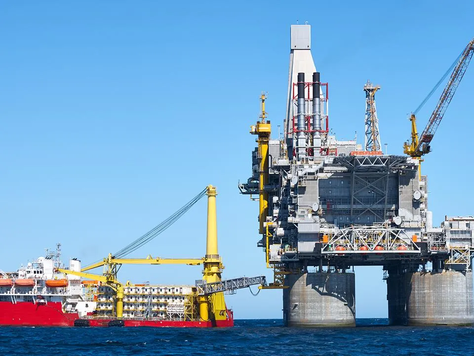 Ормузский пролив закрыт для мира: вернется ли Европа к российской нефти