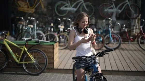 Велосипеды становятся популярным видом транспорта у москвичей