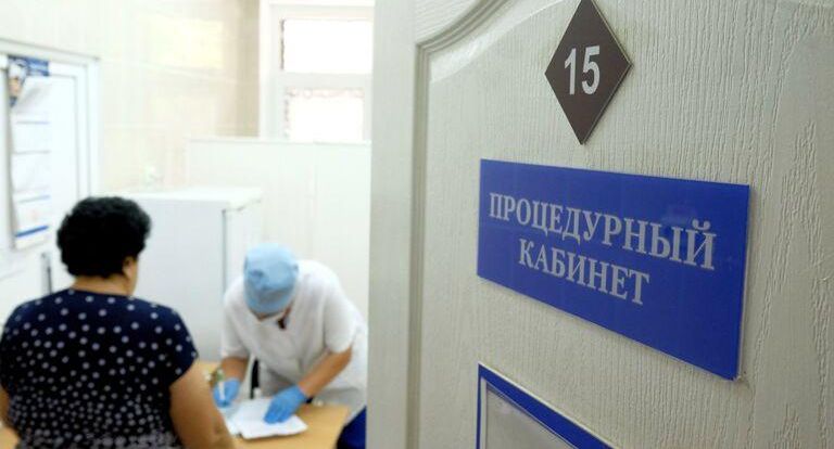 Врачей в России хотят обязать печатать рецепты на принтере из-за плохого почерка