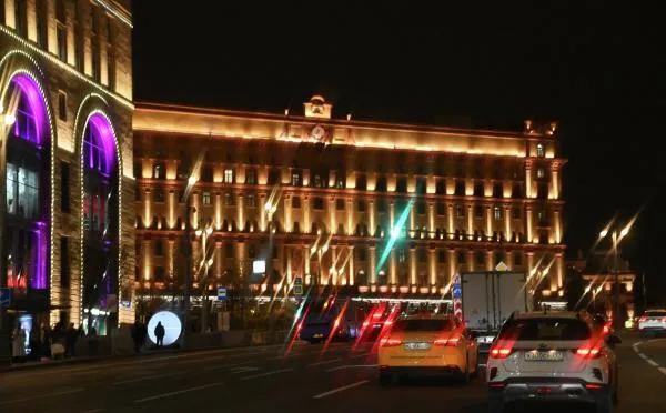 Здание ФСБ на Лубянской площади в Москве.