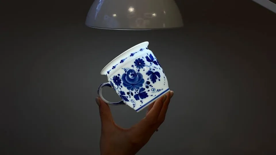 Фото: Фарфоровый завод "Гжель"