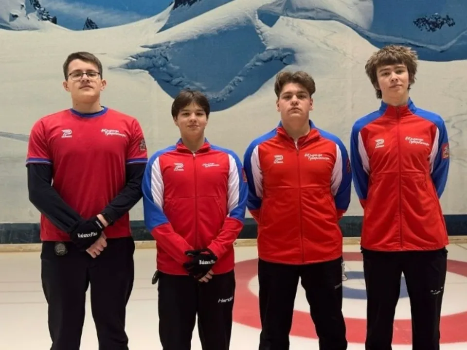 Фото: Дмитровский керлинг