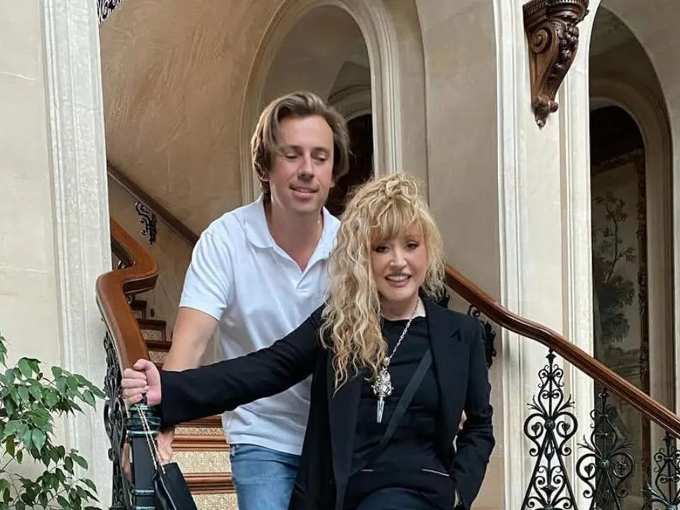 «Не является надежной защитой»: юрист оценил попытку Галкина и Пугачевой спасти от конфискации замок в деревне Грязи