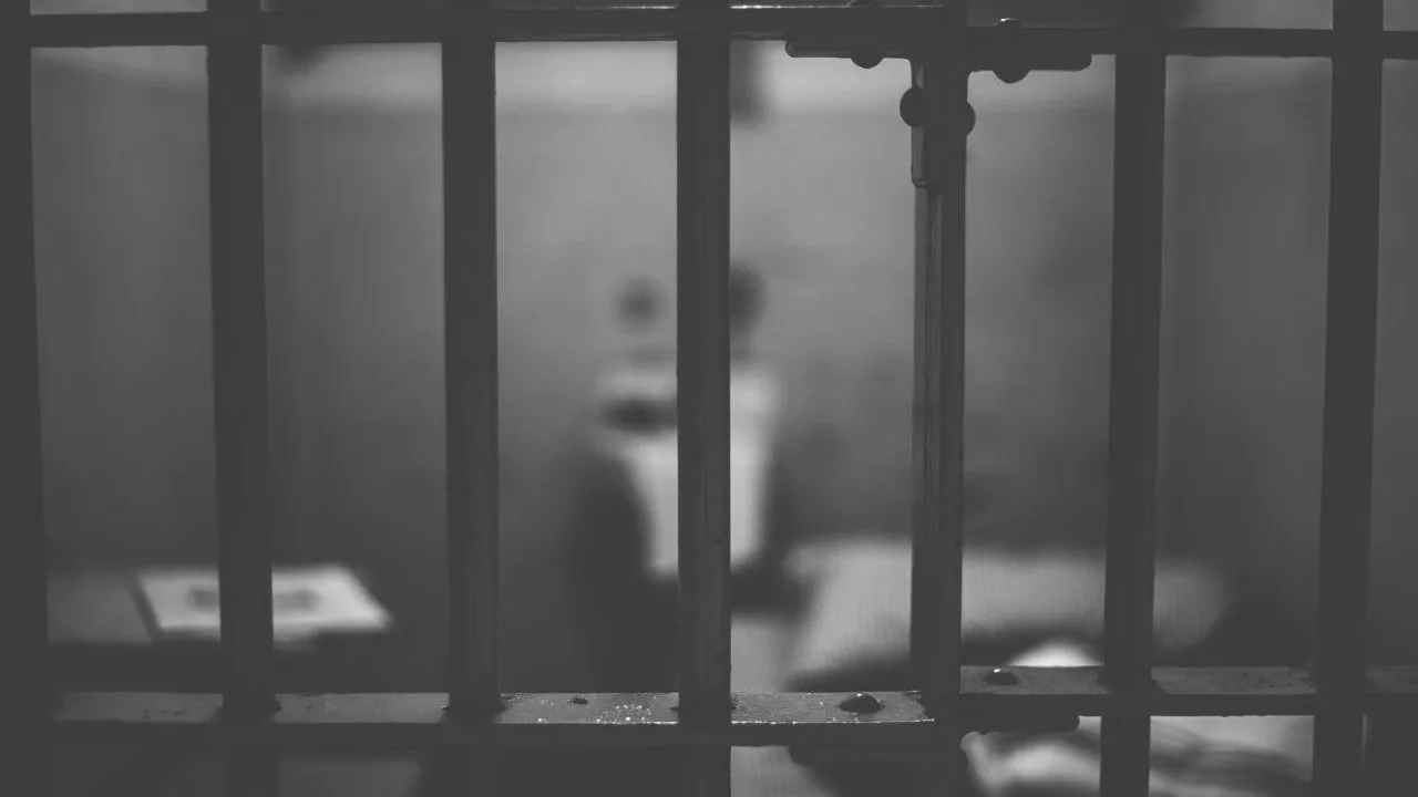 ФСБ разрешили создавать следственные изоляторы