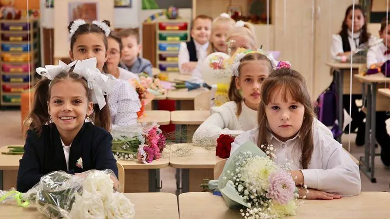 Сотни ребят из Можайска пошли учиться в новый корпус гимназии №4