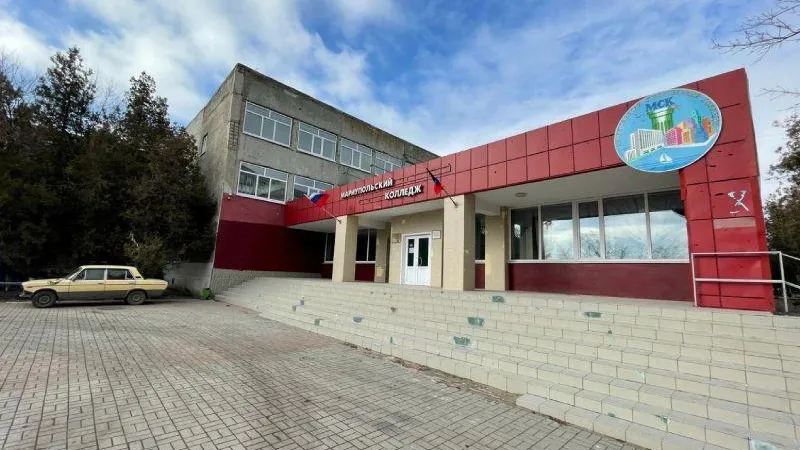 Три корпуса Мариупольского строительного колледжа восстанавливают специалисты Подмосковья
