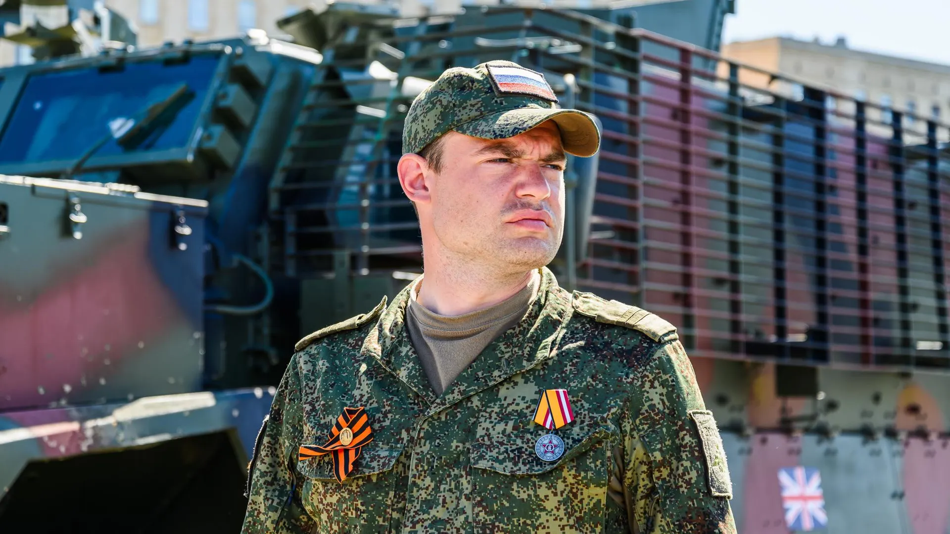 Жителям Подмосковья рассказали, на какие льготы могут рассчитывать проходящие военную службу по контракту