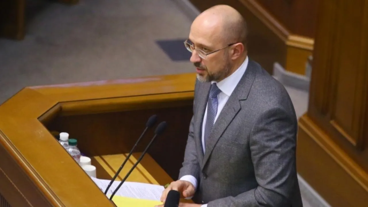 Украинский премьер-министр заявил о жестоком дефиците снарядов