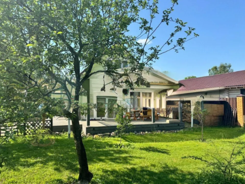 Фото: городская доска объявлений