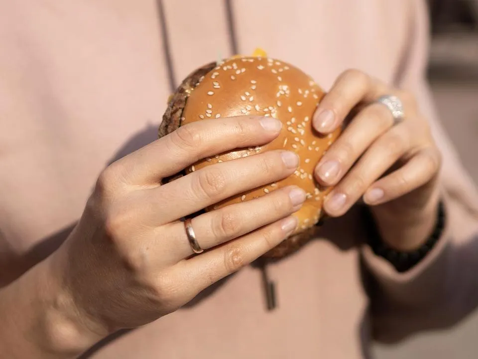 Придется дорого заплатить: вернется ли McDonald’s в Россию и что будет с сетью «Вкусно — и точка»