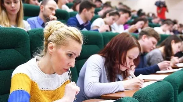 Антон Макарский прочтет «Тотальный диктант» в Сергиевом Посаде