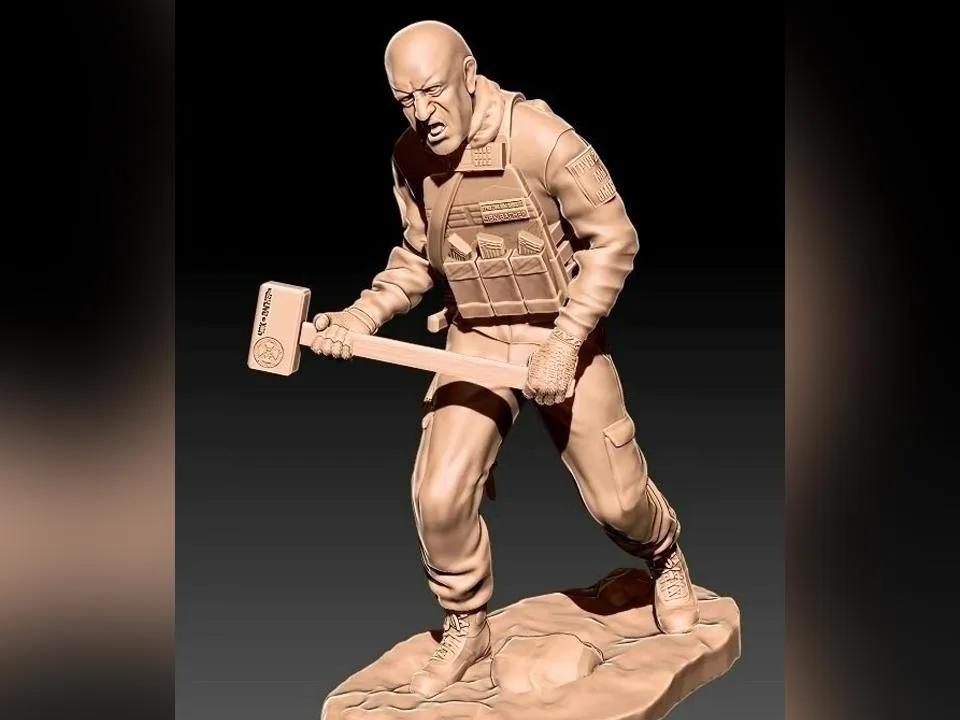 Карманный «Пригожин»: скульптор из Орла создал коллекцию фигурок главы ЧВК «Вагнер»