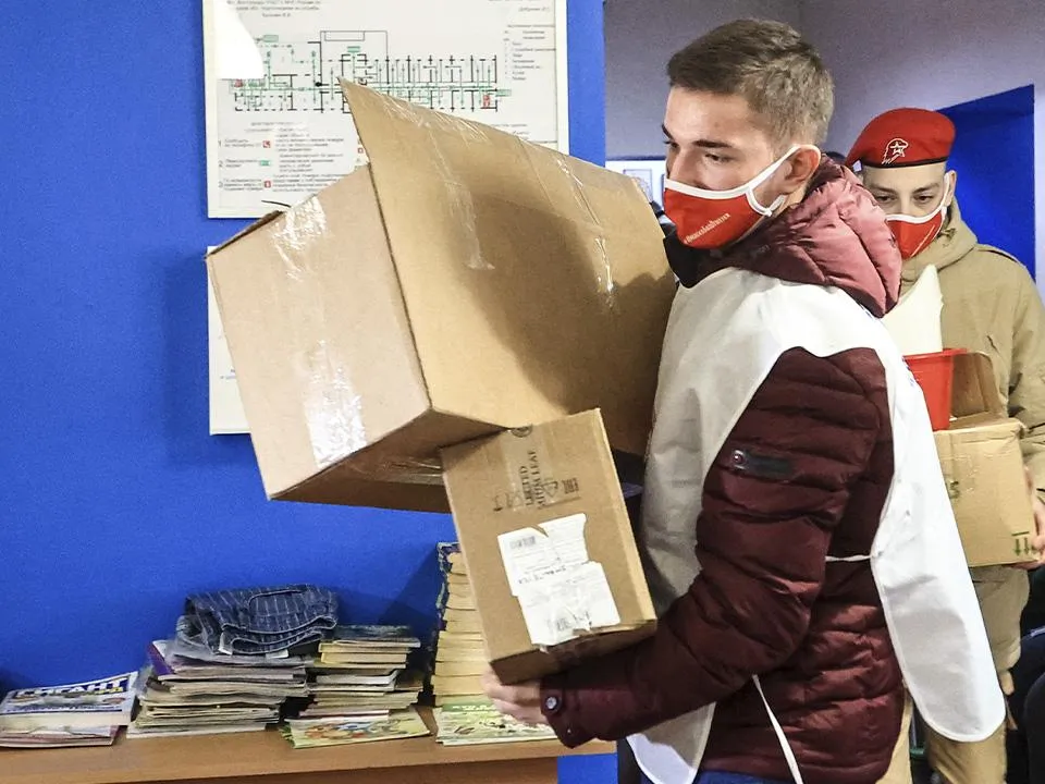 «Они навсегда стали другими людьми»: выяснилось, как первые волонтеры помогали беженцам Донбасса