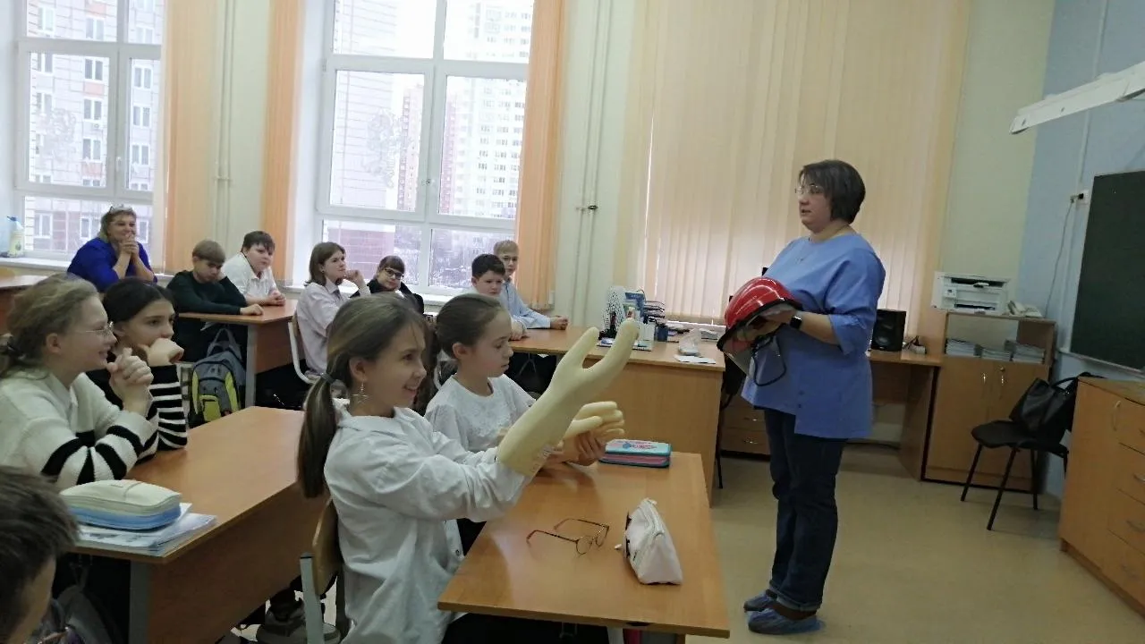 В Кашире для школьников трех городов Подмосковья провели уроки «доброго электричества»