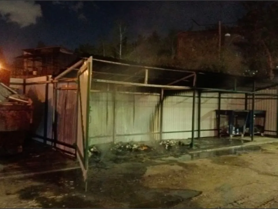 Контейнерная площадка спустя 25 минут после пожара. Фото: пресс-служба администрации г.о. Котельники