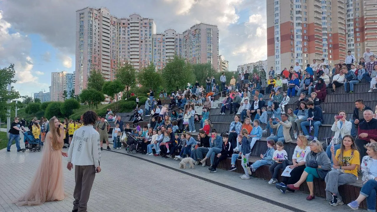 Красногорск встречает лето: «Летний вечер у реки» объединяет таланты и сердца