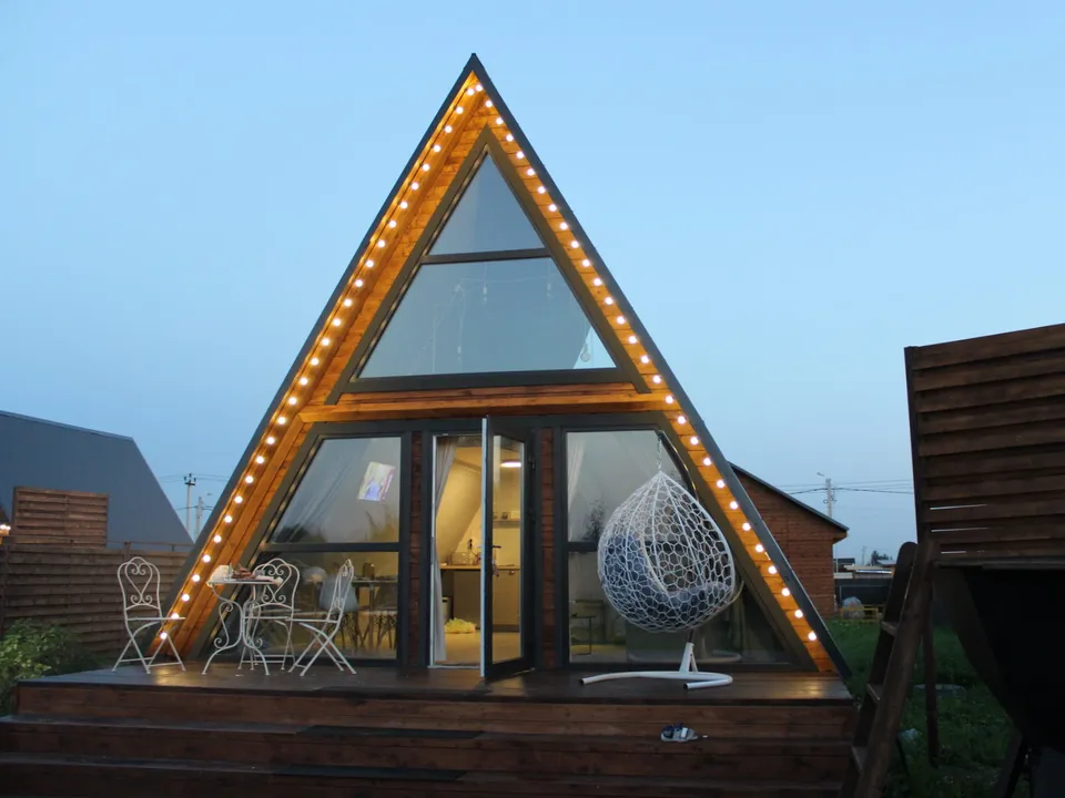 Фото: официальный сайт глэмпинга&nbsp;«Дом у&nbsp;реки»