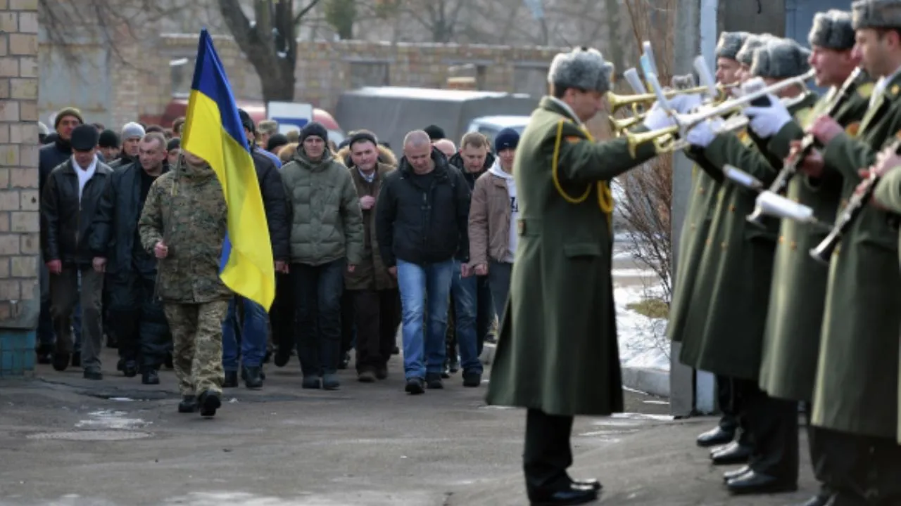 Третий украинский регион объявил всеобщую мобилизацию