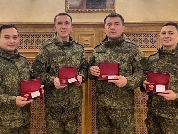 «Спускаются даже в окопы»: певцы из Башкирии отправились на спецоперацию 