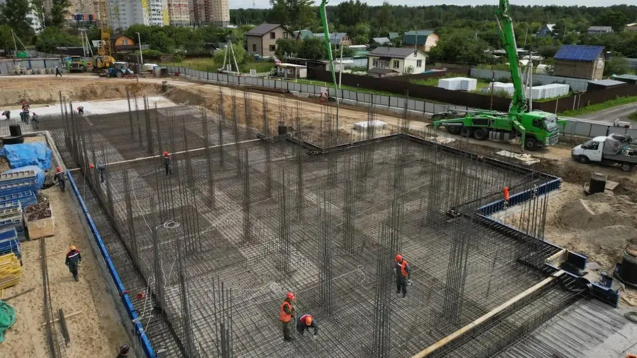 Новую поликлинику в поселке Свердловский в Лосино-Петровском сдадут в конце 2024 года