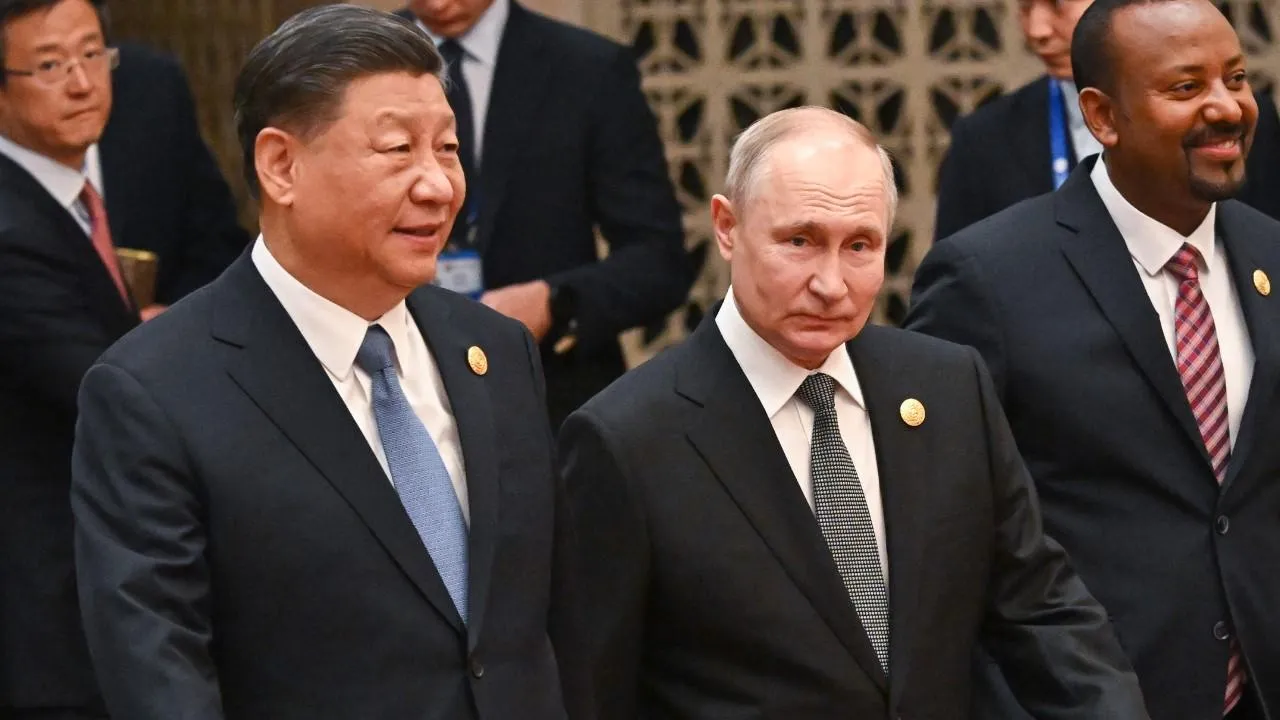 Путин заявил, что внешние угрозы укрепляют отношения России и Китая