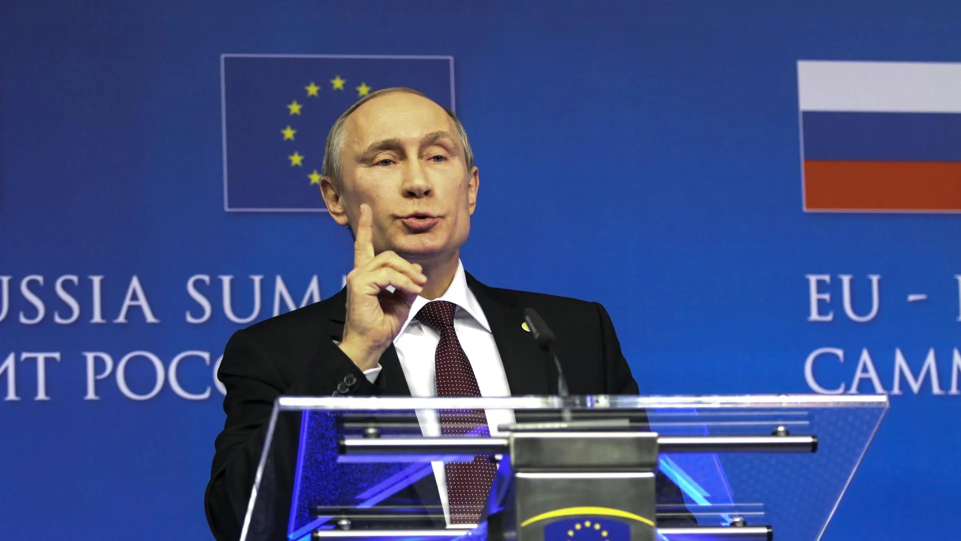 Владимир Путин выступает на саммите в Бельгии. Delmi Alvarez/ZUMAPRESS.com