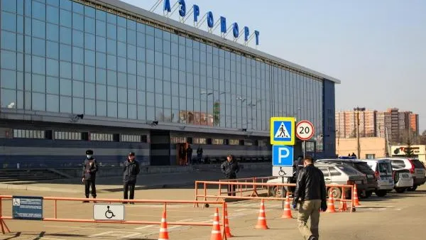 Почти полтысячи туристов застряли в аэропорту Иркутска
