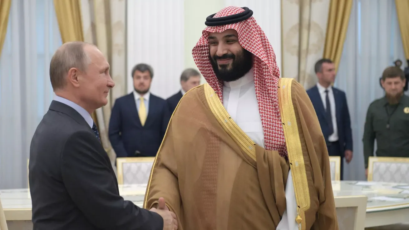 Наследный принц Саудовской Аравии Мухаммед бен Салман Аль Сауд и президент России Владимир Путин