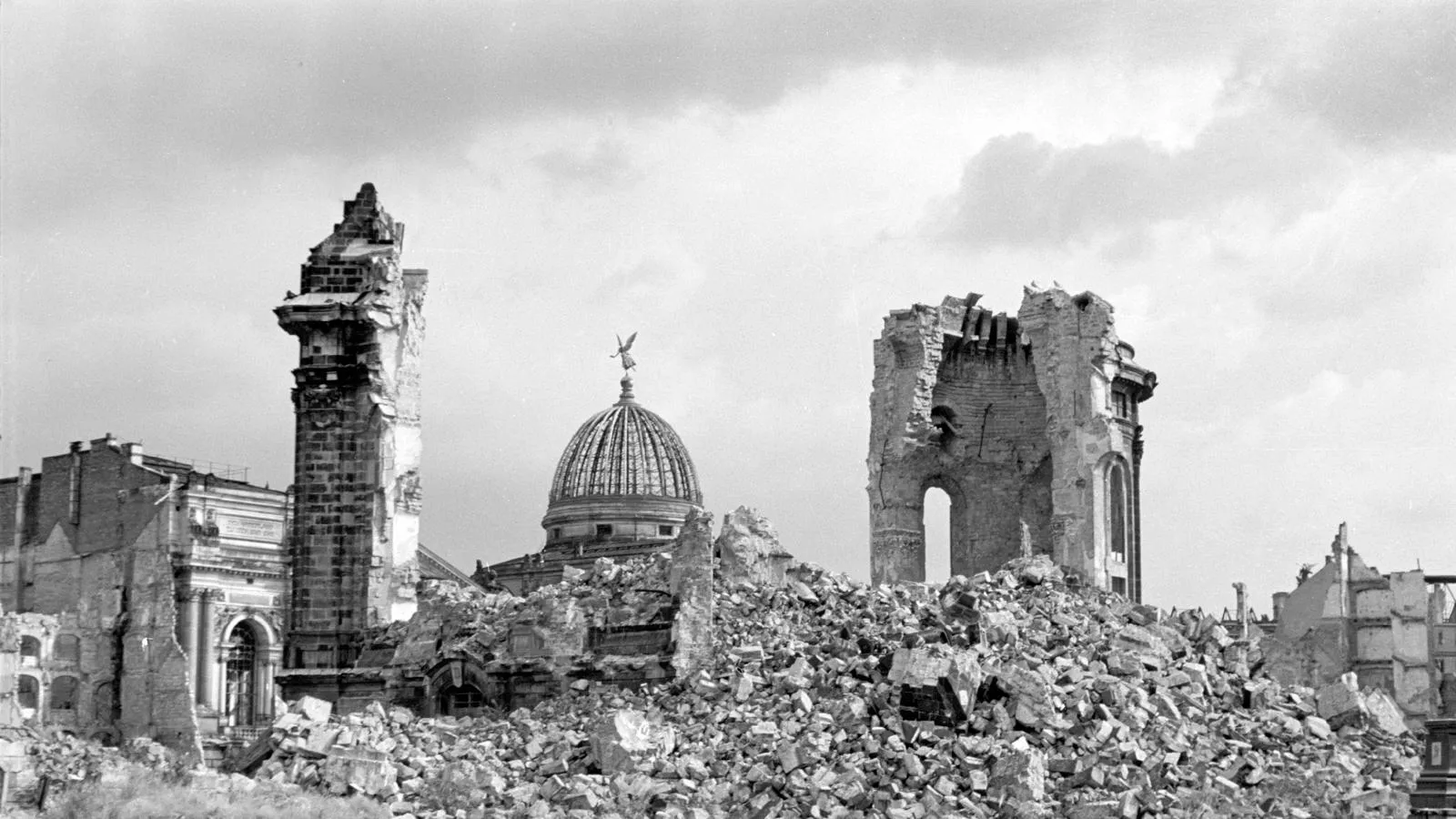 Руины Дрездена, 1945 год. Deutsche Fotothek