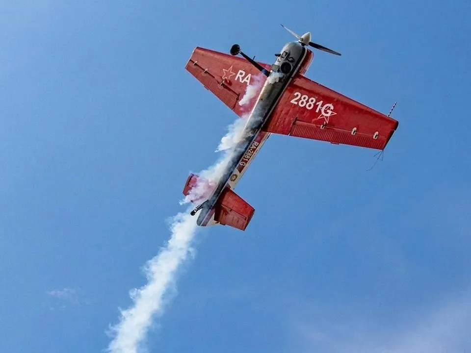 Танец в воздухе: летчики установят в Серпухове новый рекорд