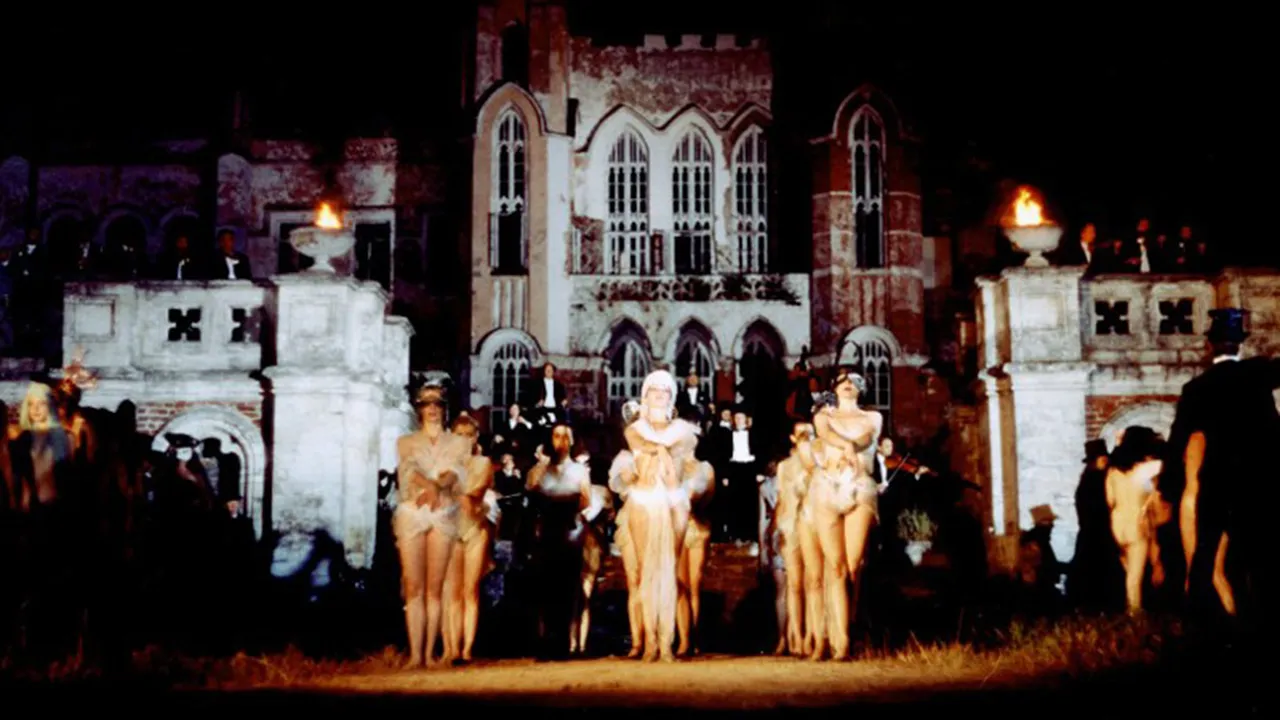 Кадр из фильма «Мастер и Маргарита». Режиссер Юрий Кара. 1994 год