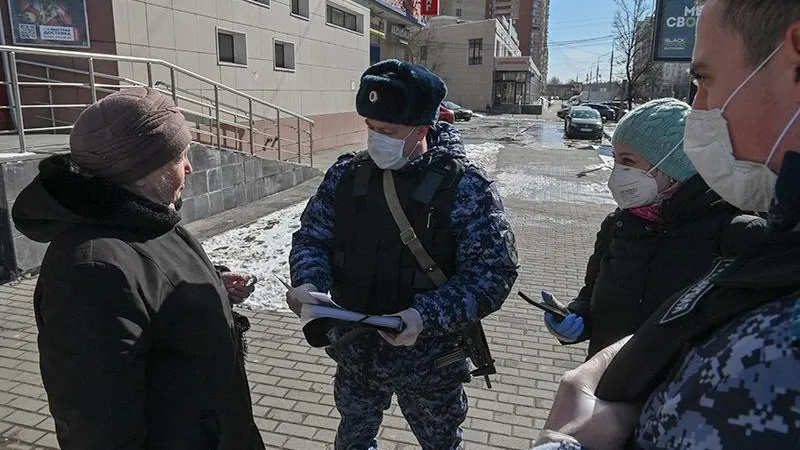 «Наша задача – не напугать»: как Росгвардия контролирует людей на карантине
